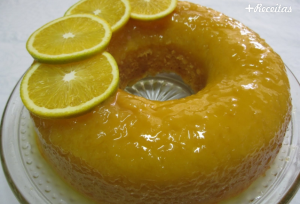 Bolo de laranja com calda