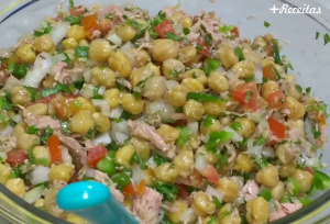 Salada de grão de bico